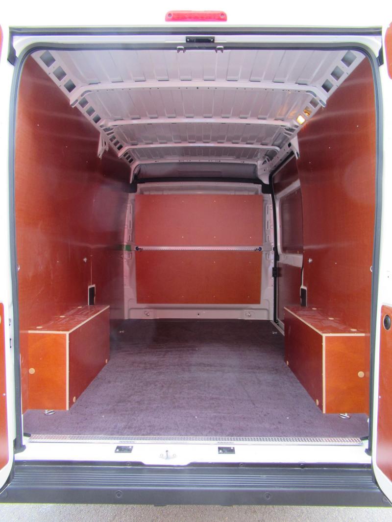07 PROTECTION BOIS CP FILME AVEC PLANCHER ANTIDERAPANT