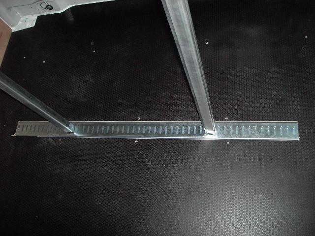 09 PIECE D'APPUI BASSE ENCASTRES DANS LE PLANCHER