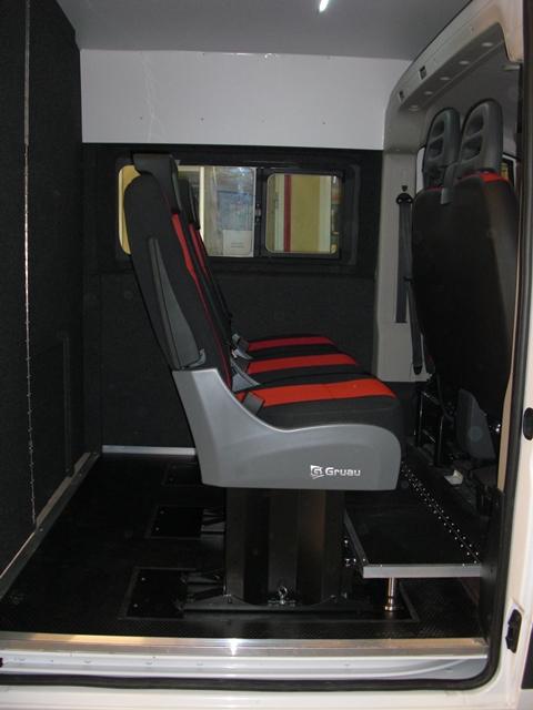 06 SIEGE ZUO FOURGON GRUAU CABINE APPROFONDIE